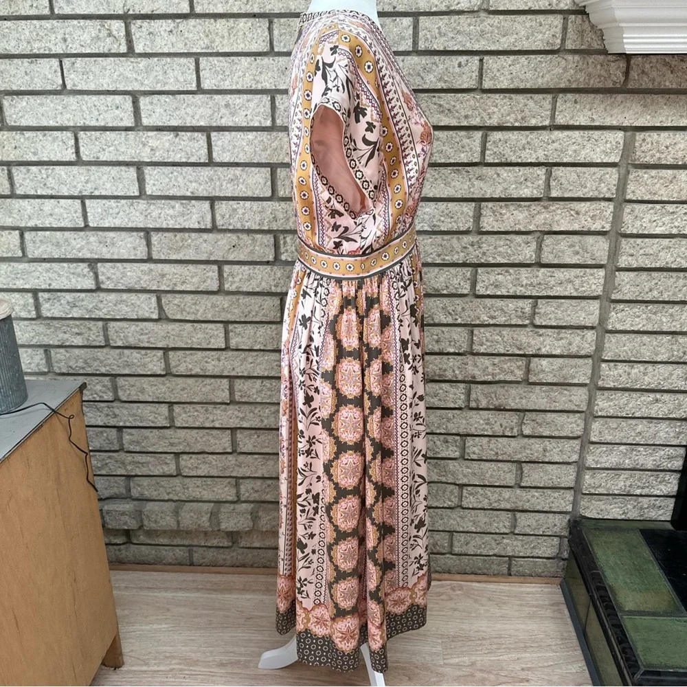 Nwt Gal Meets Glam Stunning Floral Dress Size 8 - Picture 7 of 14